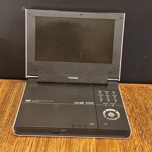 Toshiba Portable DVD Player Silver Black 7 Inch Screen no adapter